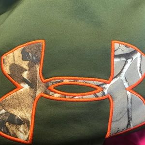 Under Armour YXL camo hoodie